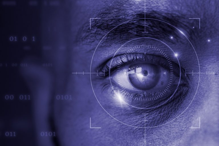 foco em um olho com biometria